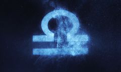 Waga – Horoskop zodiakalny na 13 sierpnia. Zapoznaj się z horoskopem dziennym dla wagi i sprawdź, czy w miłości, biznesie i życiu codziennym dopisze ci szczęście