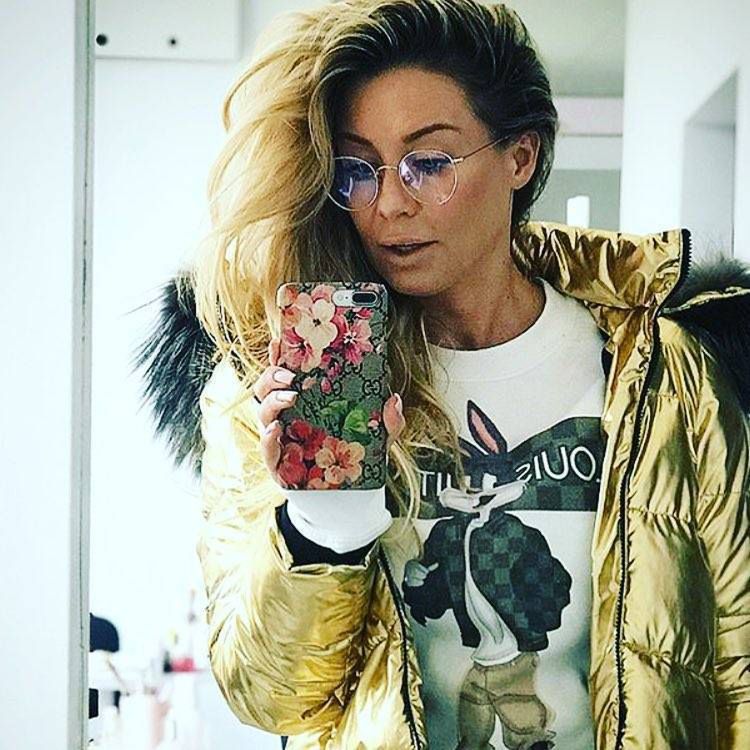 Małgorzata Rozenek w złotej kurtce Reserved za 140 złotych