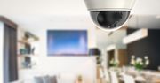 Podglądacze w domach Airbnb. Wiemy, jak się przed nimi uchronić