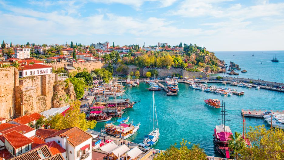 Antalya to popularny i w miarę tani kierunek podróży