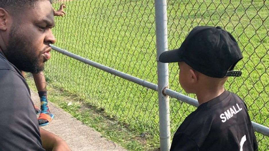 Swojego pierwszego lotu samolotem chłopiec na pewno nie zapomni