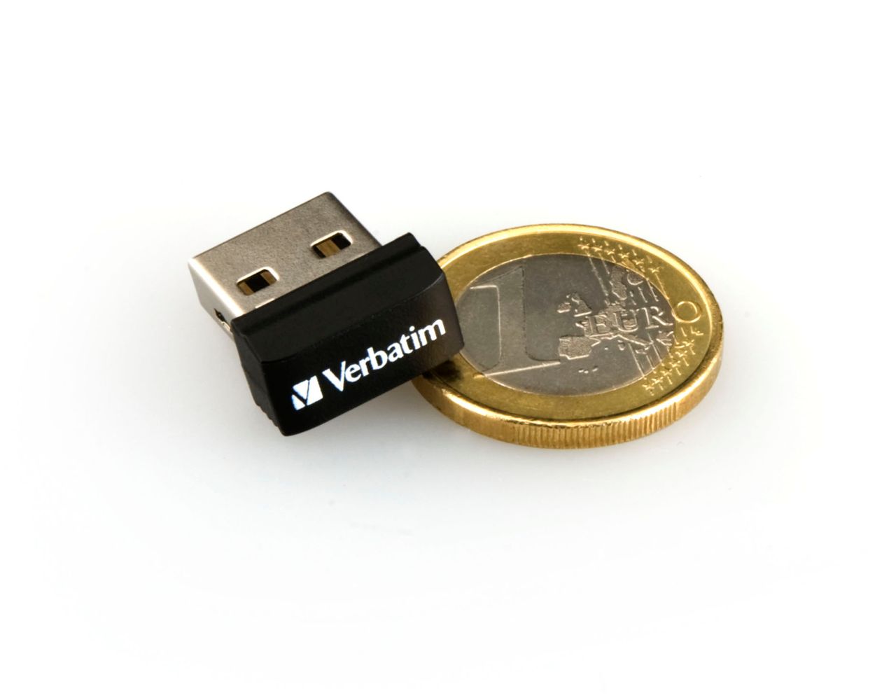 Miniaturowy pendrive od Verbatima