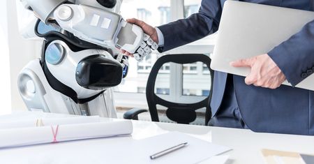 Sztuczna inteligencja zwiększa produktywność firm, ale jest z nią kłopot