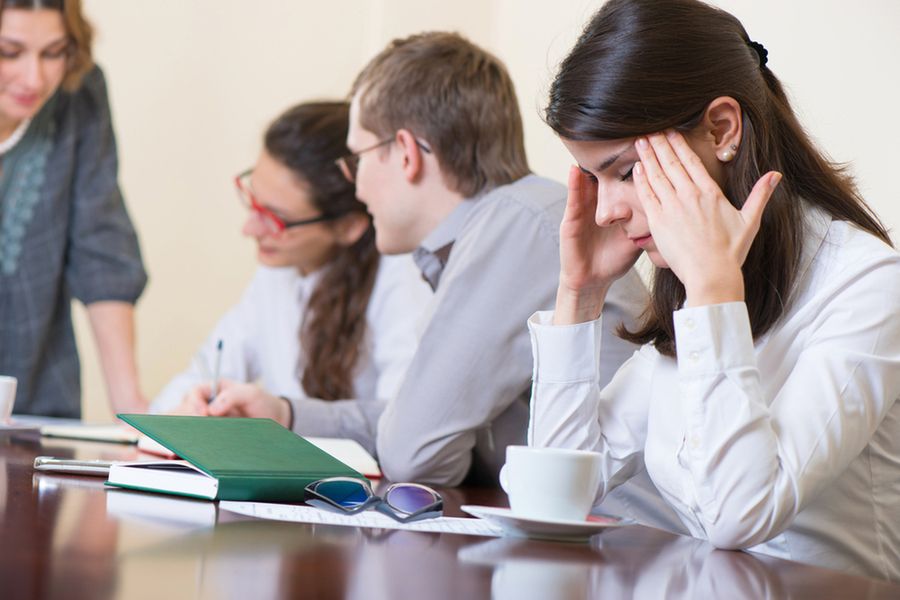 Unikaj bliskiego kontaktu z innymi, kiedy jesteś chory