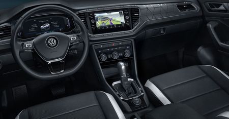 Spóźniony? Nie, doświadczony. Model T-Roc pokazuje przewagę VW nad konkurencją