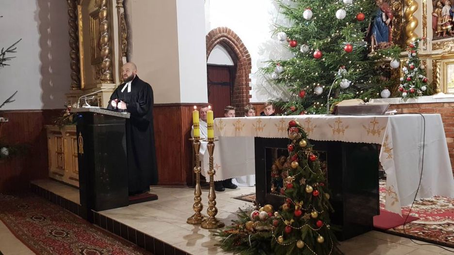 Ksiądz Wojciech Płoszek organizuje licytację na rzecz WOŚP