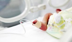 10-latka uratowała nowo narodzonego brata. Wezwała też pomoc