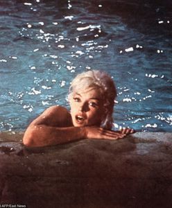 Marilyn Monroe nago w basenie. Fotografie mają przynieść zysk wysokości 35 tys. dolarów
