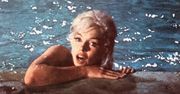 Marilyn Monroe nago w basenie. Fotografie mają przynieść zysk wysokości 35 tys. dolarów