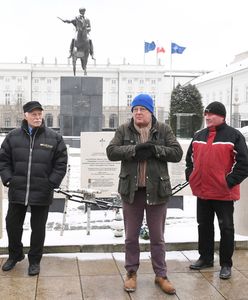 Bliscy ofiar katastrofy w Smoleńsku wypowiedzieli się nt. pomnika. "Należy zacząć budować"