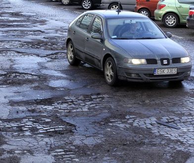 Samochody, które rozpadną się na dziurawych drogach