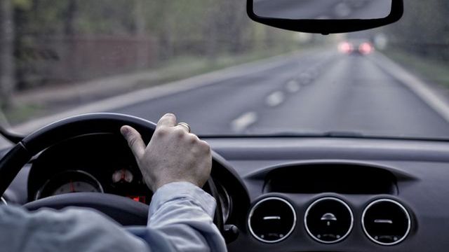 Pieniądze z opłat płaconych przez kierowców pójdą na zapewnienie bezpłatnego internetu w szkołach