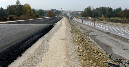 Nowy odcinek trasy S7 pod Skarżyskiem-Kamienną. Drogą pojedziemy w 2020 r.