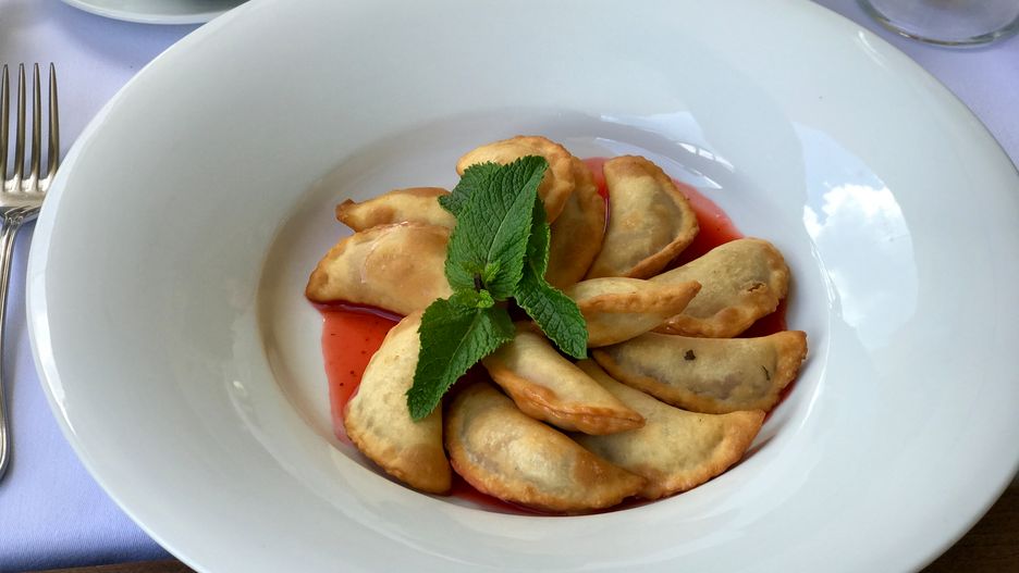 Pierogi smażone z truskawkami