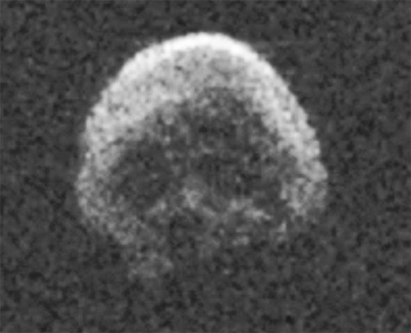 Asteroida-czaszka 