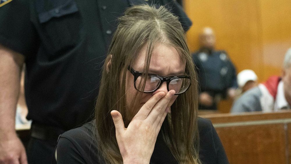 Oszustka nie kryła łez podczas nowojorskiego procesu.
