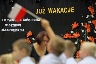 Koniec roku szkolnego. Nowa moda w Polsce - prezenty za świadectwo
