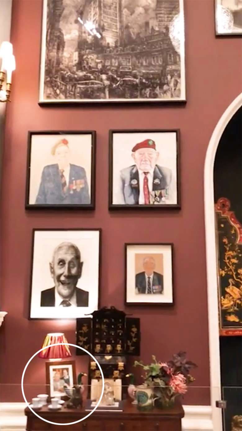 Książę George, książę William i książę Harry na niepublikowanym zdjęciu