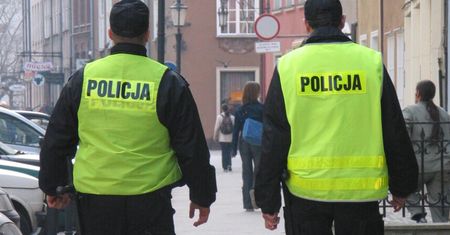 Pijane emerytki zaatakowały policjantów. Noc spędziły w izbie wytrzeźwień