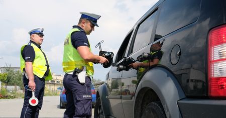 Akcja "TRUCK&BUS". Policja sprawdza przewożenie ludzi i towarów