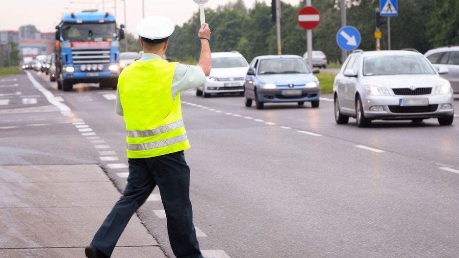 Rozpoczęła się akcja "listopadowy weekend". Ponad 5000 funkcjonariuszy skontroluje prędkość polskich kierowców.