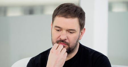 Tomasz Karolak wspomina Annę Przybylską. Grali razem w serialu "39 i pół"