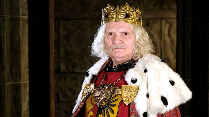 "Korona królów" dzieli, ale i przyciąga widzów