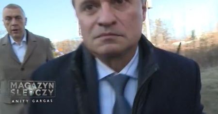 "Szarża" Leszka Czarneckiego na ekipę TVP. Roman Giertych: Kolejny skandal pseudodziennikarzy