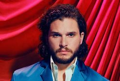 To prawdziwy hit internetu! Kit Harrington jako... Matka Smoków! WIDEO