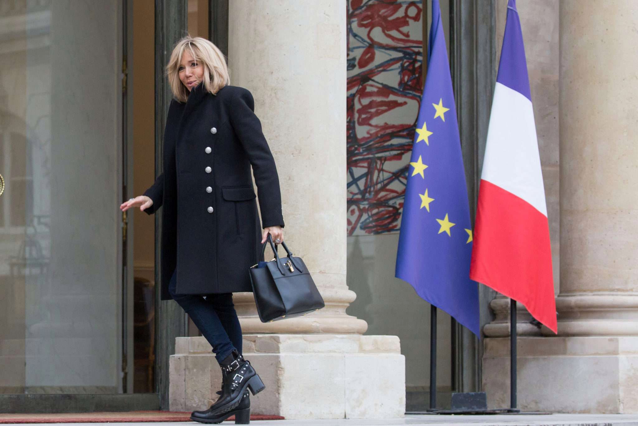 Brigitte Macron pod pałacem Elizejskim