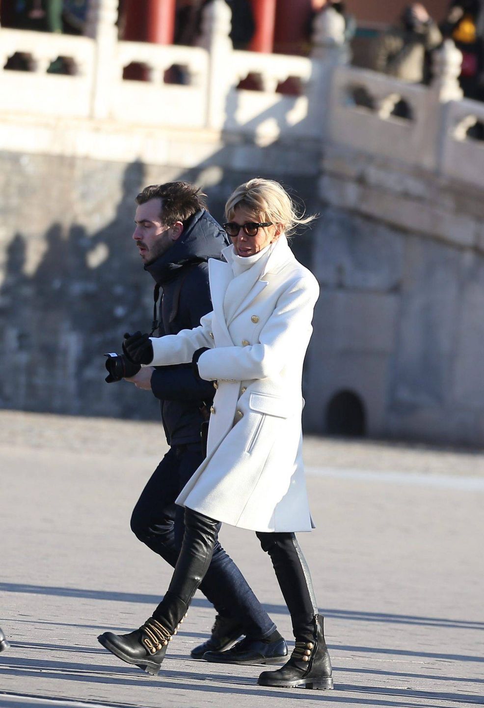 Brigitte Macron w lateksowych spodniach