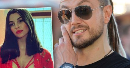 Julia Wieniawa w samej czerwonej, koronkowej bieliźnie. Baron teraz widzi, ile stracił