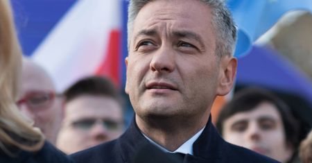 Robert Biedroń: zostanę szefem rządu, a Schetyna wicepremierem. Koalicja z PO po wyborach, ale pod pewnymi warunkami