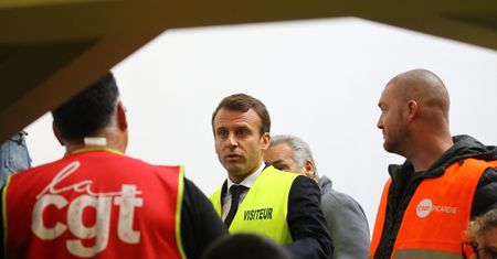 Macron nie chce być "prezydentem bogaczy". Polacy też zapłacą za miejsca pracy dla Francuzów