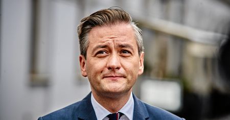 "Wielkie oszustwo!" Robert Biedroń odcina się od Koalicji Obywatelskiej