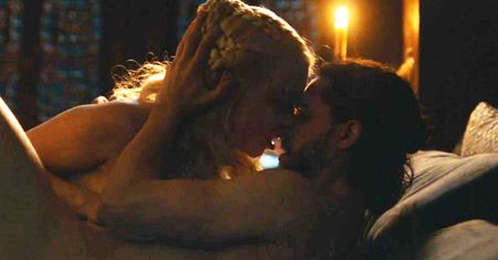 "Gra o tron". Emilia Clarke opowiada o kręceniu sceny seksu