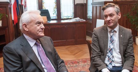 Leszek Miller o poparciu dla Roberta Biedronia. "Jestem zdumiony"