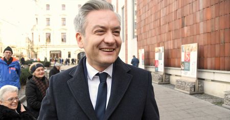 Wybory prezydenckie 2020. Robert Biedroń zapowiada w Krakowie walkę ze smogiem