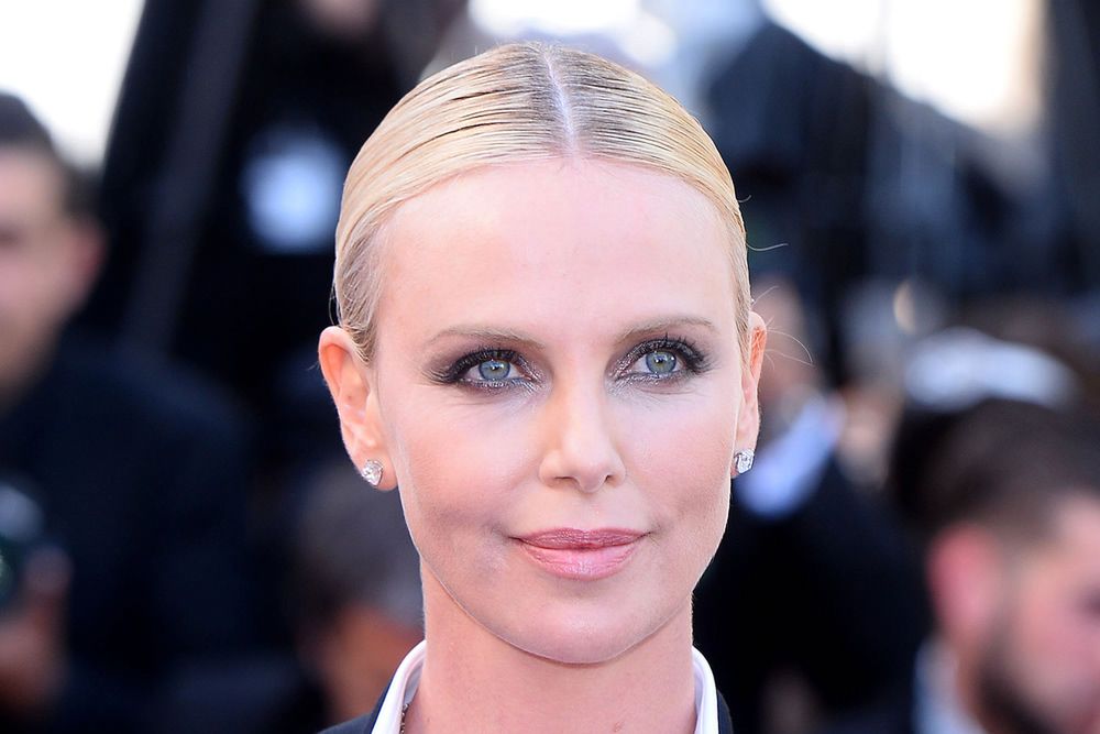 Charlize Theron wyglądała zjawiskowo na premierze "Bombshell"