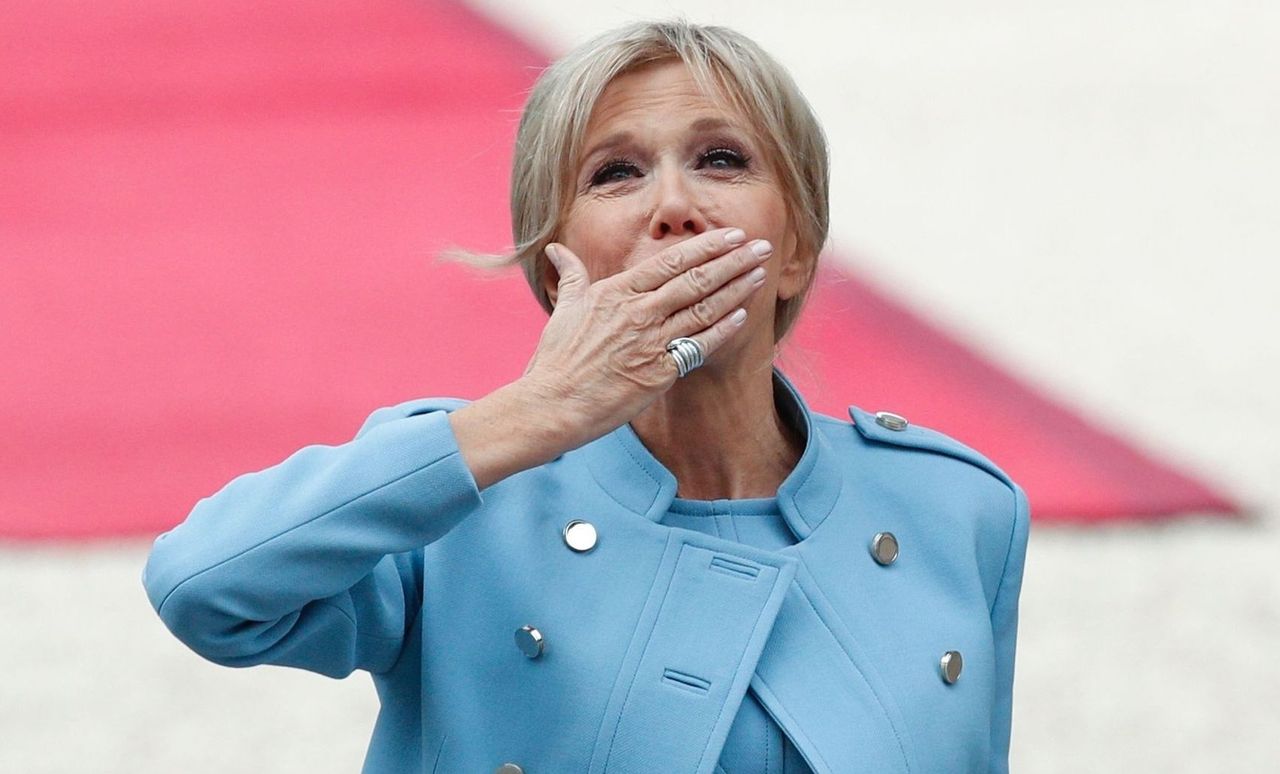 Walka o kolana Brigitte Macron. Przestańmy mówić, że nie wypada!