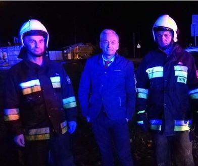 Wybory parlamentarne 2019. Robert Biedroń uratował 2-letnie dziecko z płonącego auta