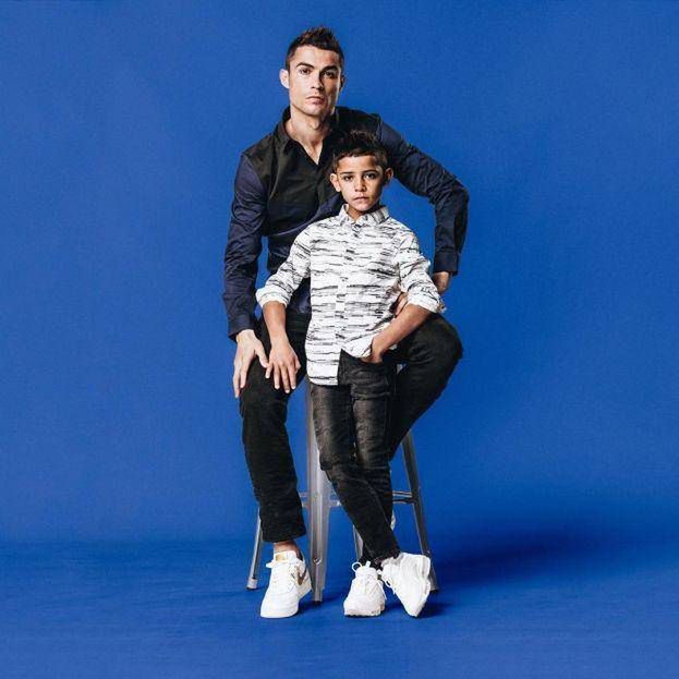 Cristiano Ronaldo z synem razem w reklamie