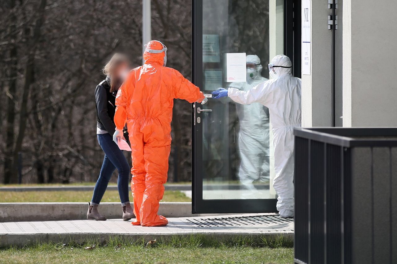 Koronawirus w Polsce i na świecie. Najnowsze informacje - minuta po minucie (relacja na żywo)