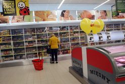 Biedronka. Kolejki dają się we znaki. Sieć ma pomysł, jak je skrócić