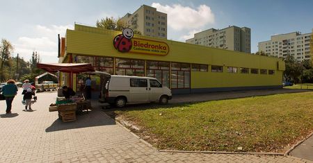 Biedronka testuje nowe rozwiązania. Kolejki przestaną być problemem