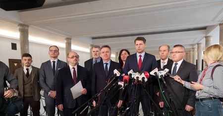 Wybory do PE. Koalicja pod patronatem ojca Tadeusza Rydzyka ogłasza start w wyborach. I uderza w PiS