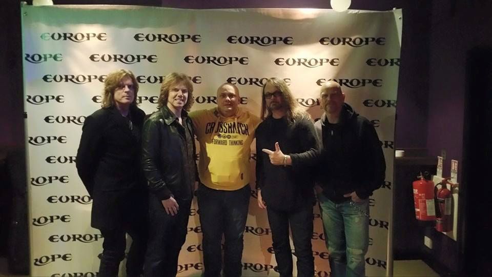 Marcin Klis z członkami zespołu Europe 