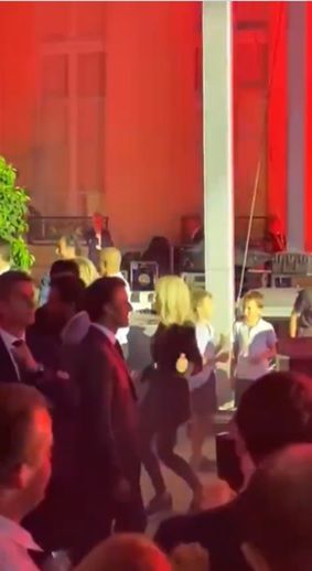 Brigitte Macron tańczy - screen Twitter
