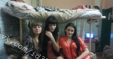 Przemyciła do celi telefon. Pokazała, jak wygląda życie w rosyjskim więzieniu