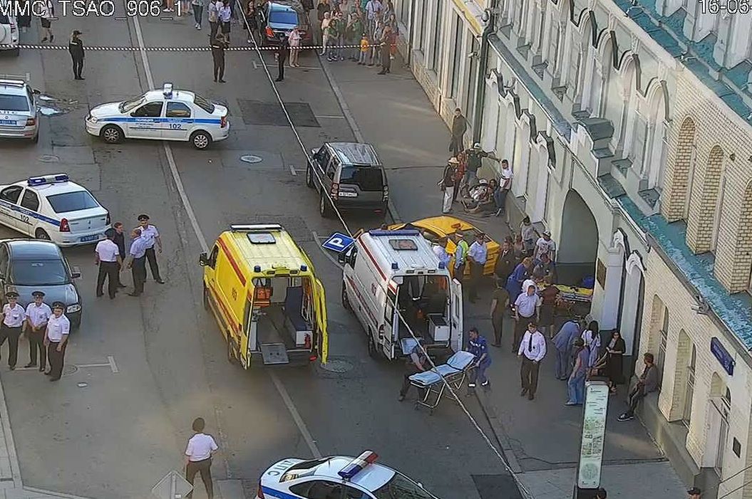 Rosja. W Moskwie kierowca wjechał autem w tłum ludzi, poszkodowani kibice